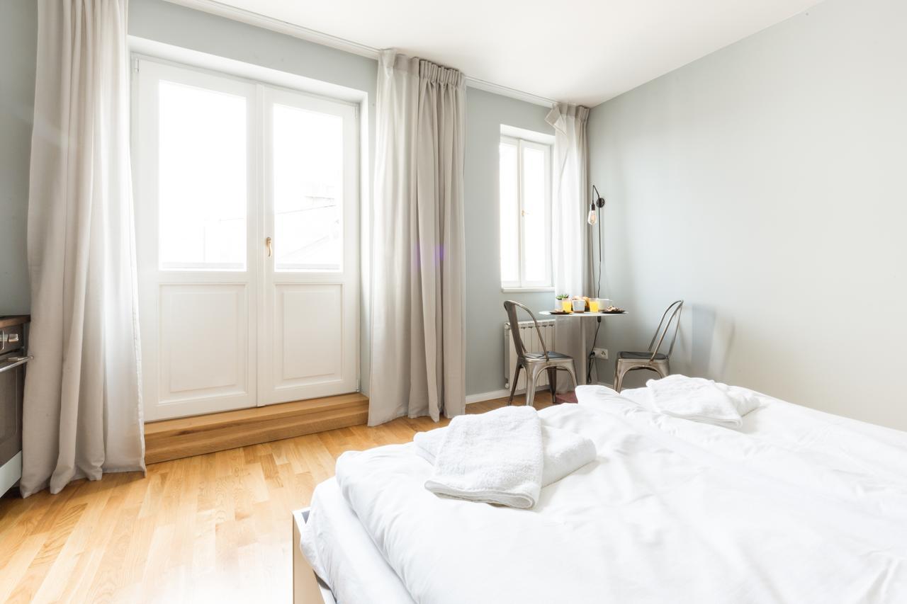 Prague Days - Sunny Riverside Apartments With Terraces Bagian luar foto