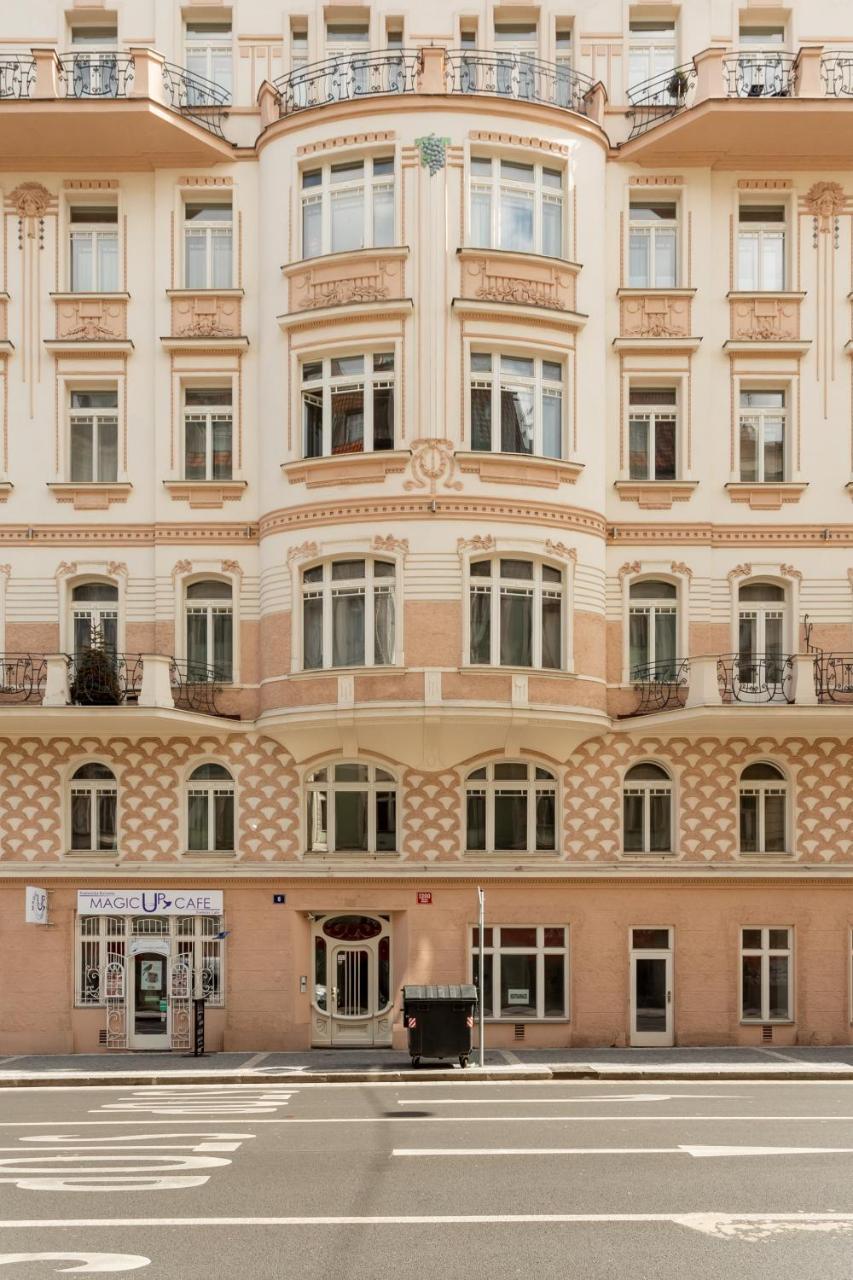 Prague Days - Sunny Riverside Apartments With Terraces Bagian luar foto